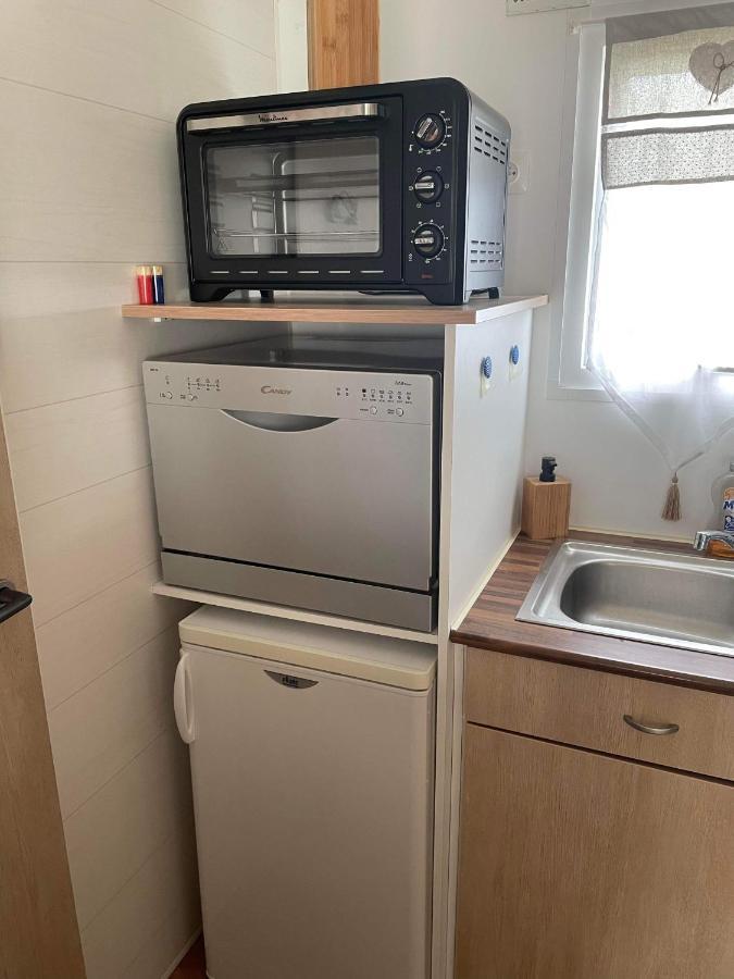 Mobil-Home 4/6 Personnes , Terrasse Couverte ,Piscine Chauffee . Biville-sur-Mer Exterior foto